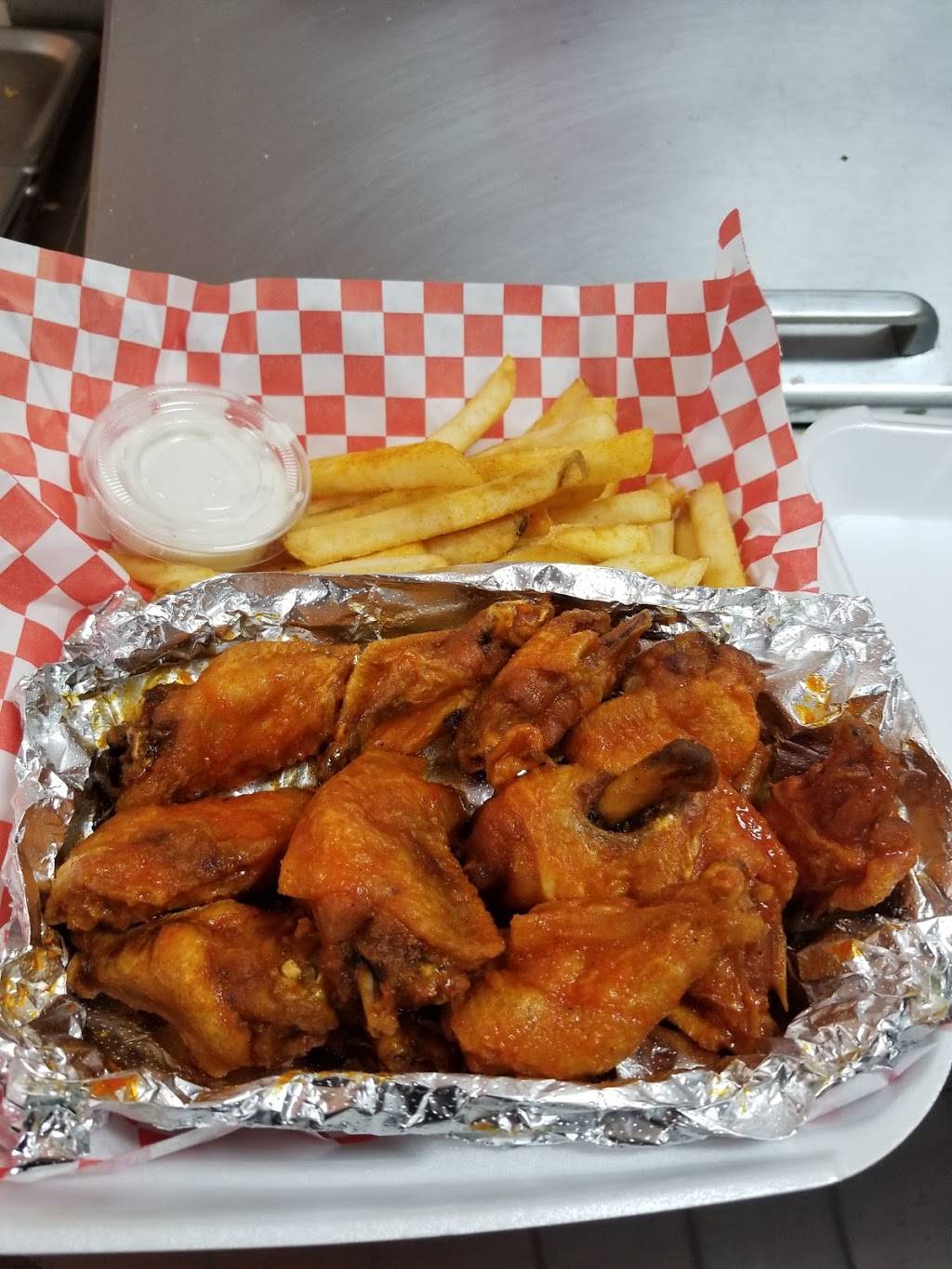 Randys Chicken And Waffles | restaurant | 2791 W Ave L, Lancaster, CA 93536, USA | 6614665599 OR +1 661-466-5599