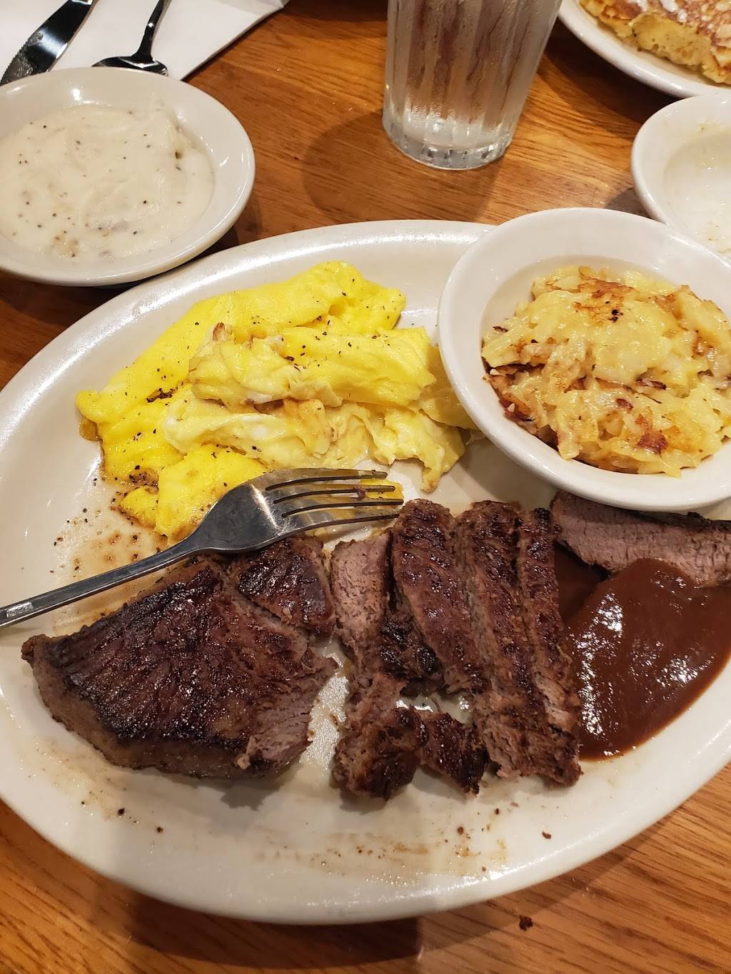 Cracker Barrel Old Country Store | restaurant | 213 Indian Lake Blvd, Hendersonville, TN 37075, USA | 6158227407 OR +1 615-822-7407