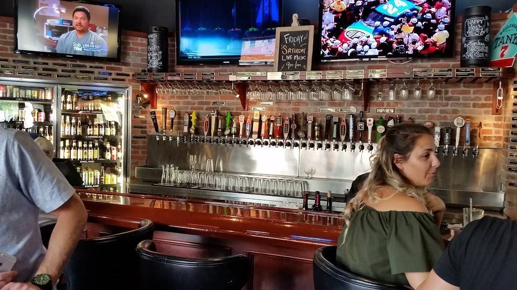 World of Beer | restaurant | 4437 Lyons Rd Suite 101, Coconut Creek, FL 33073, USA | 9549840300 OR +1 954-984-0300