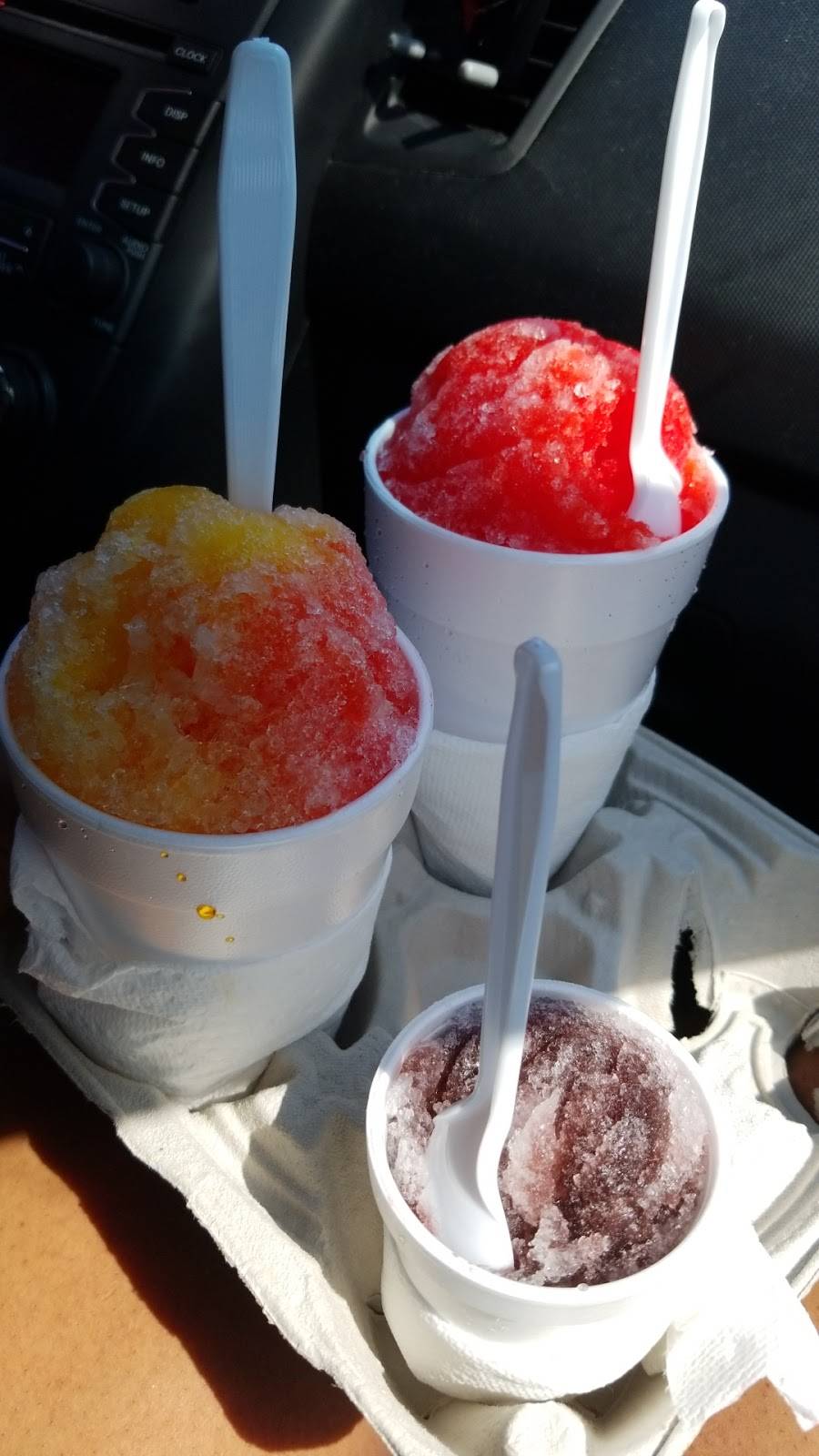 Snow King (Snow Cones) | cafe | 1310 Cedar Dr, La Marque, TX 77568, USA | 4097390521 OR +1 409-739-0521