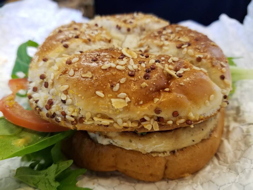 Wendys | restaurant | 9120 Harbour Point Dr, Elk Grove, CA 95758, USA | 9166834318 OR +1 916-683-4318