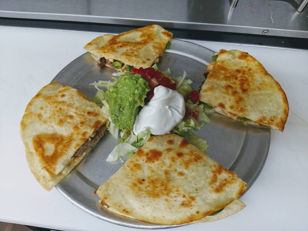 I Heart Tacos | restaurant | 309 Oak St, Eastman, GA 31023, USA | 4785593200 OR +1 478-559-3200