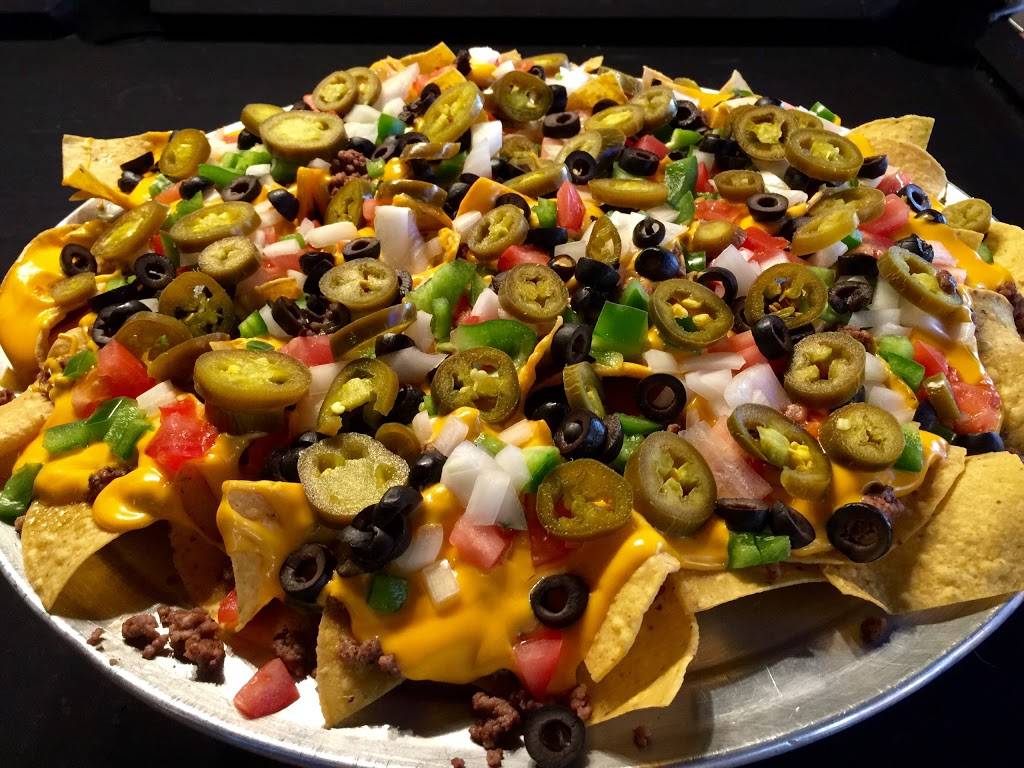 Wiseguys Bar & Grill | restaurant | 37208 Harper Ave, Clinton Twp, MI 48036, USA | 5869616510 OR +1 586-961-6510