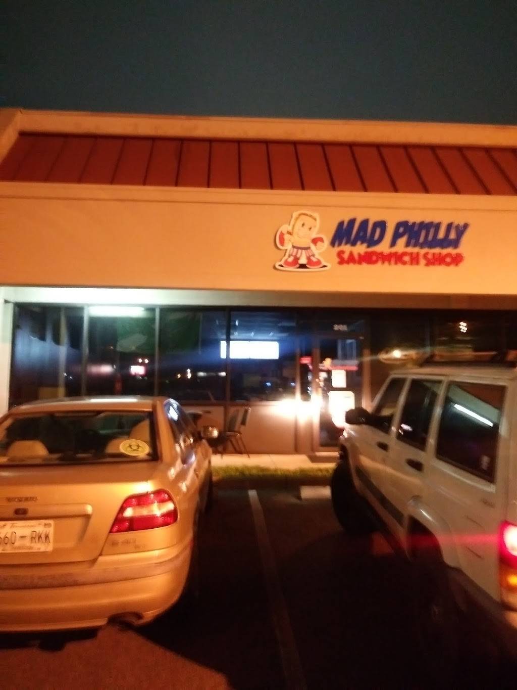Mad Philly Sandwich Shop | restaurant | 5959 Shallowford Rd #201, Chattanooga, TN 37421, USA | 4235319449 OR +1 423-531-9449