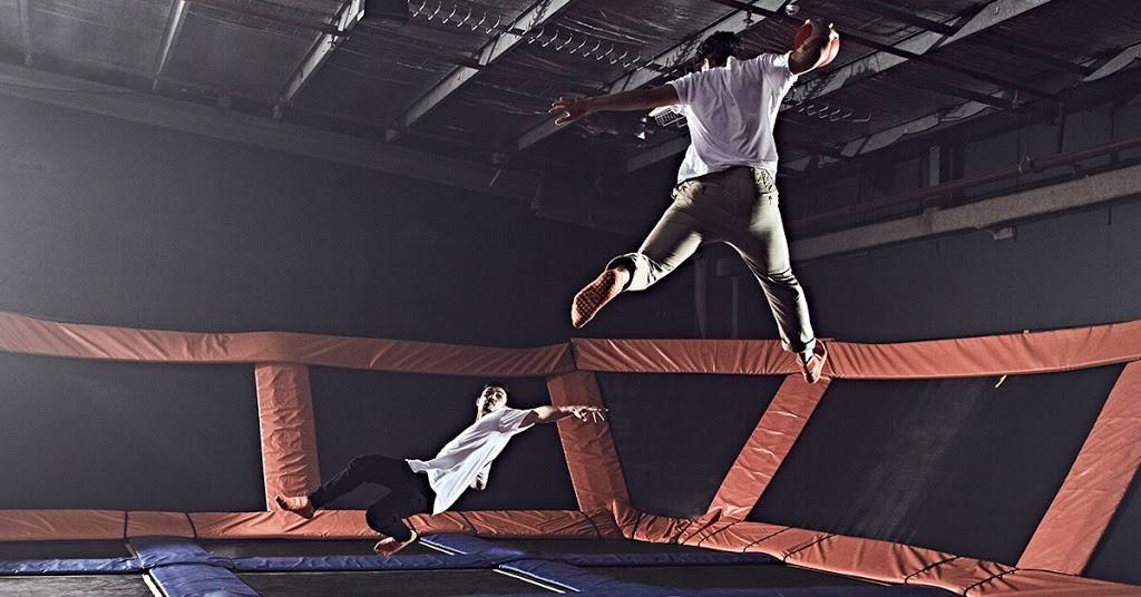 Sky Zone Trampoline Park | restaurant | 325 W Lake St Ste A, Elmhurst, IL 60126, USA | 6304788339 OR +1 630-478-8339