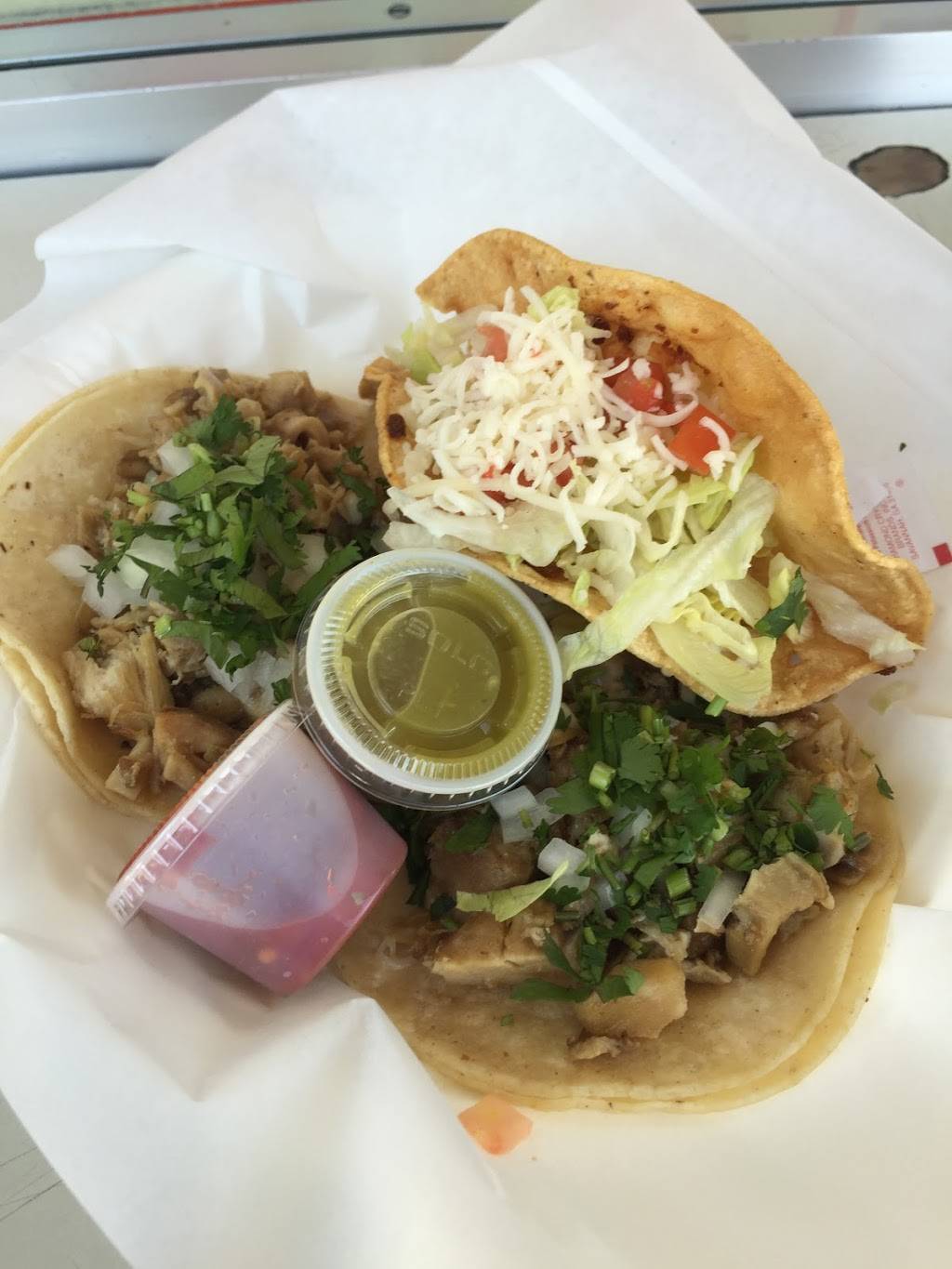 Los Burritos Restaurant | restaurant | 1312 Echo Park Ave, Los Angeles, CA 90026, USA | 2139779102 OR +1 213-977-9102