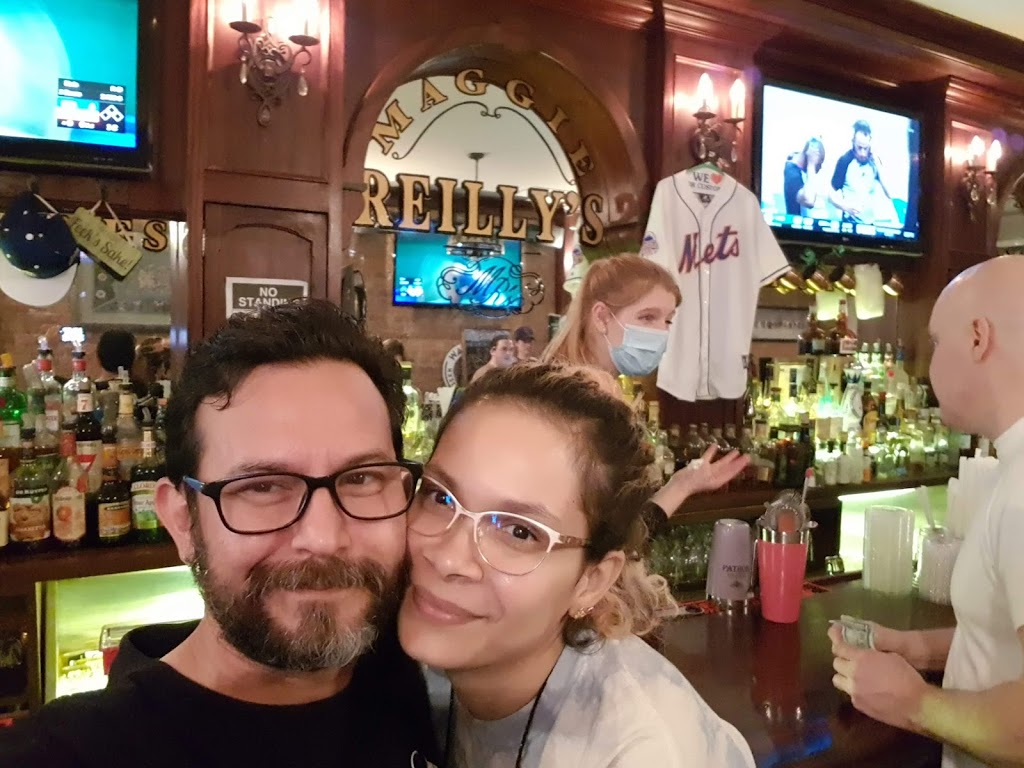 Maggie Reillys | restaurant | 340 9th Ave, New York, NY 10001, USA | 6464763209 OR +1 646-476-3209