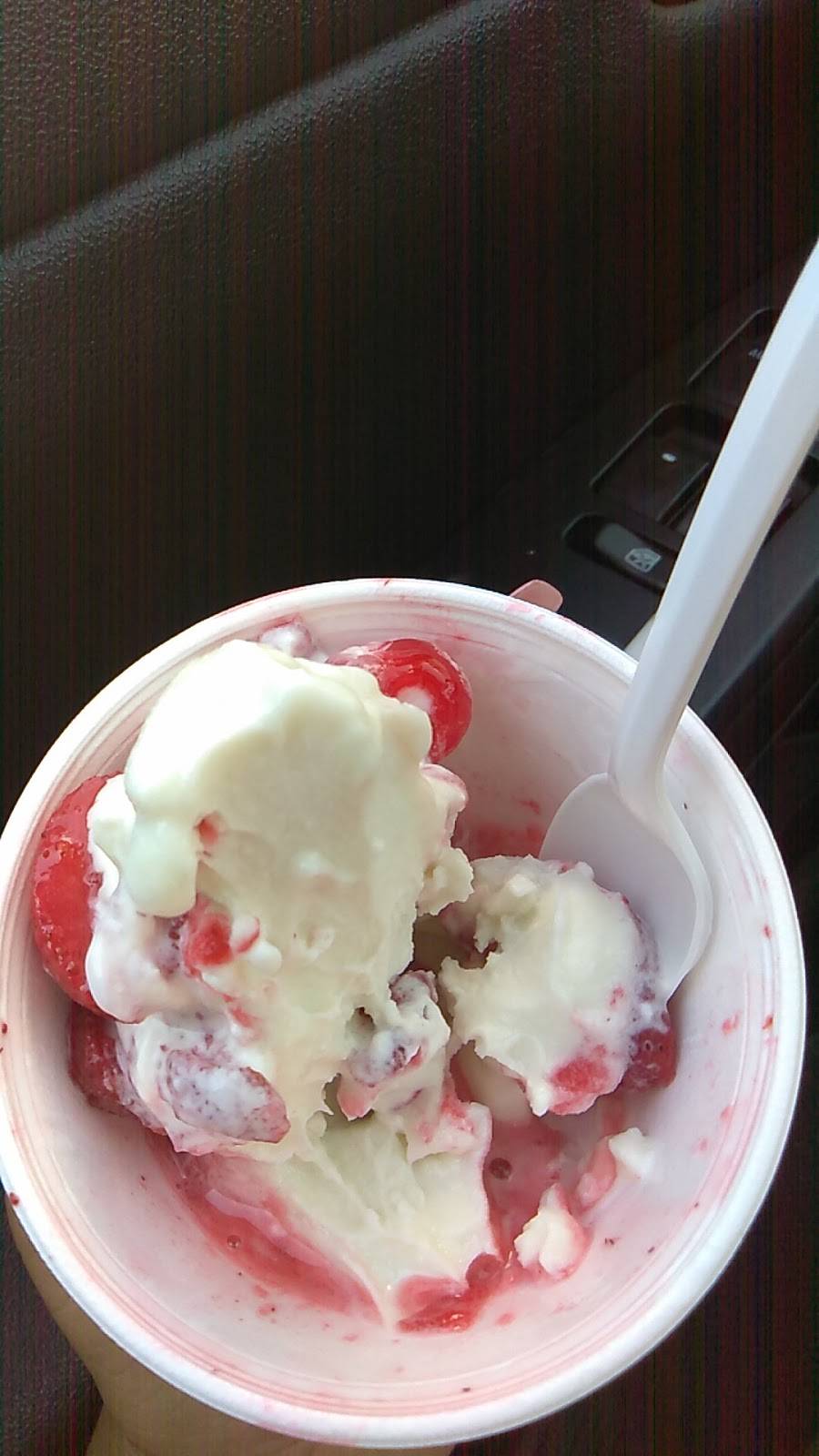 Weathervane Ice Creme | restaurant | 3208 Maryville Rd, Granite City, IL 62040, USA | 6189316528 OR +1 618-931-6528