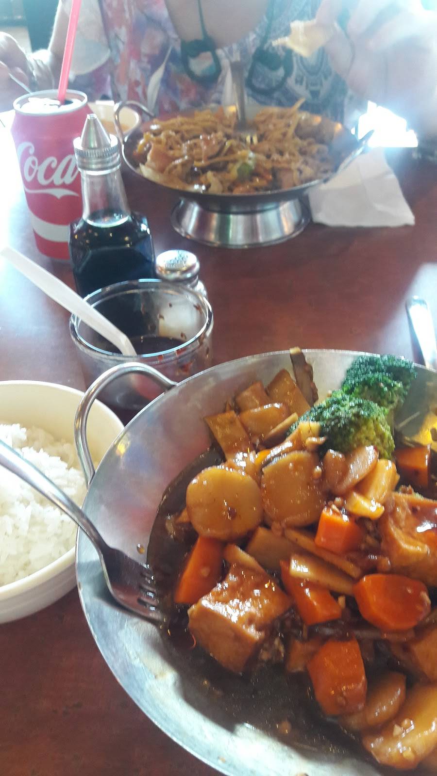 Royal Chopstick | restaurant | 9625 Webb Chapel Rd #400, Dallas, TX 75220, USA | 2143522300 OR +1 214-352-2300