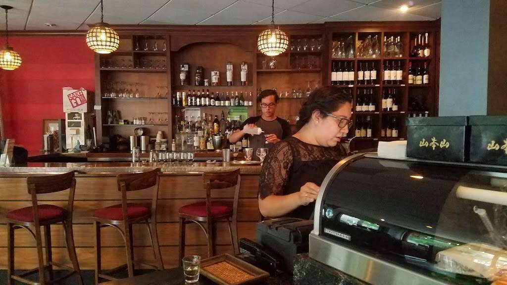 Coast Sushi & Sashimi | restaurant | 2545 Prairie Ave, Evanston, IL 60201, USA | 8473282221 OR +1 847-328-2221