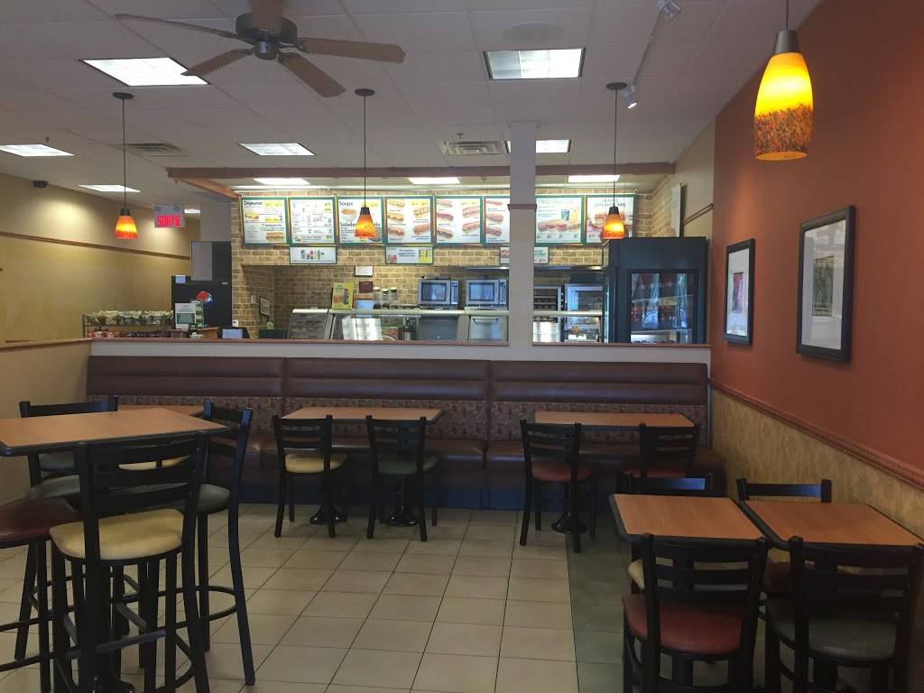 Subway | restaurant | 1356 Boulevard Curé-Labelle Local 252, Blainville, QC J7C 2P2, Canada | 4508185050 OR +1 450-818-5050