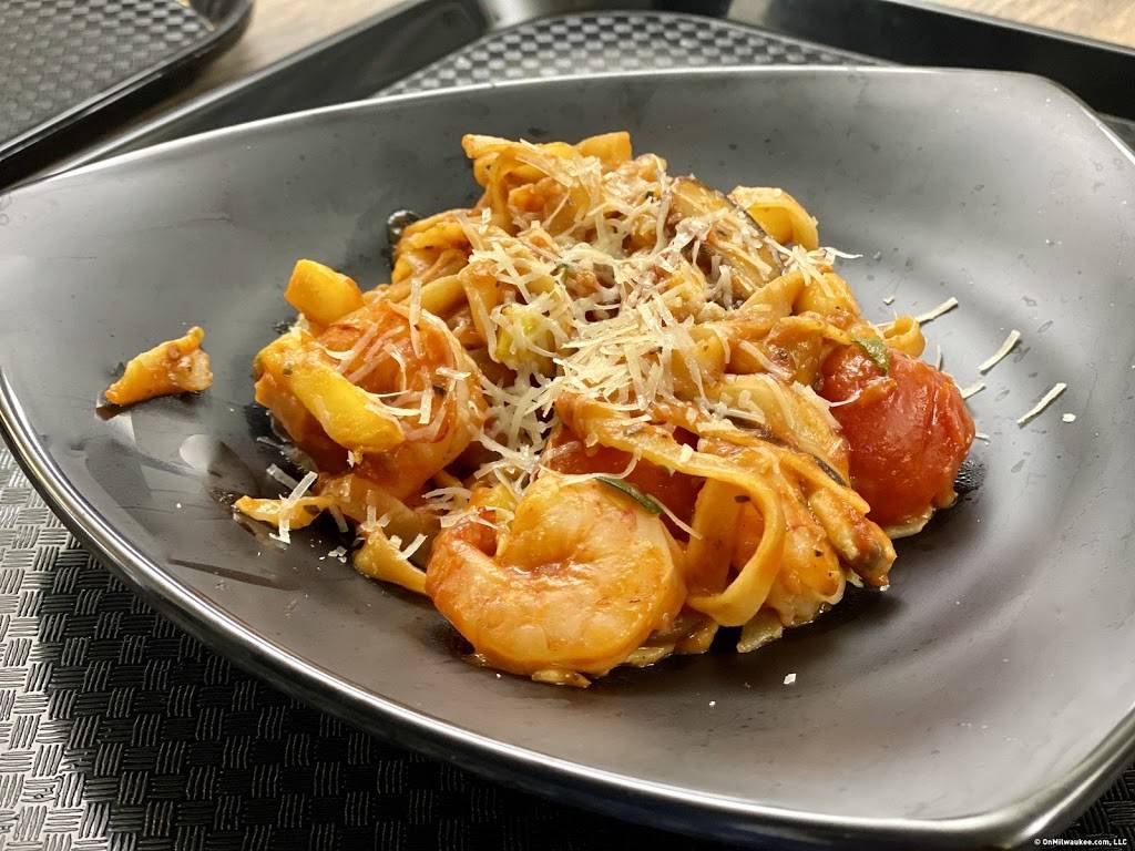 Tua Pasta Milwaukee | restaurant | 100 E Wisconsin Ave LL101, Milwaukee, WI 53202, USA | 4149884016 OR +1 414-988-4016