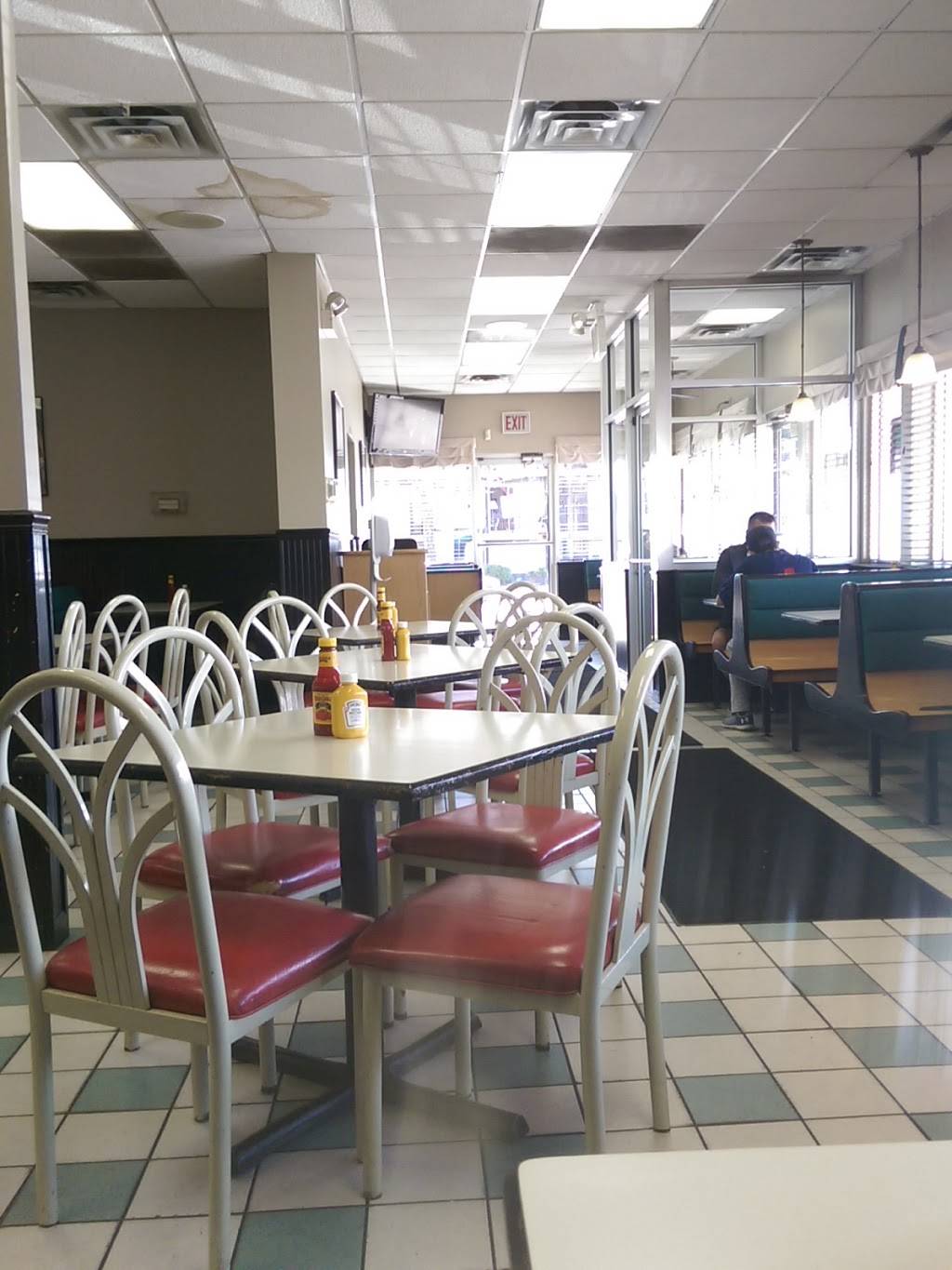 Beefys | restaurant | 5749 Harlem Ave, Chicago, IL 60638, USA | 7732298430 OR +1 773-229-8430