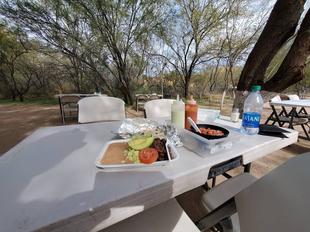 Taqueria Rositas Mexican Food Truck | restaurant | 2733-2801 E Valencia Rd, Tucson, AZ 85706, USA | 5209095800 OR +1 520-909-5800