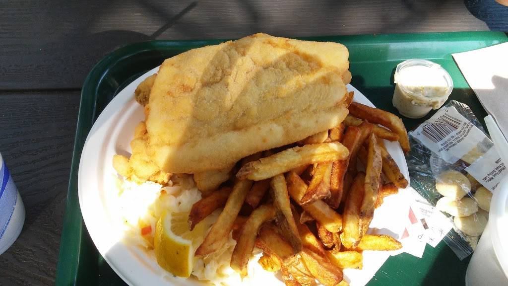 Howards Drive In | restaurant | 121 E Main St, West Brookfield, MA 01585, USA | 5088676504 OR +1 508-867-6504