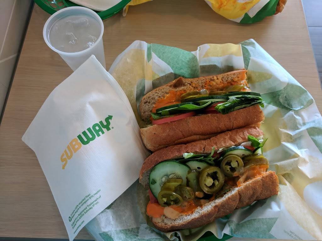 Subway Restaurants | restaurant | 2805 S Figueroa St, Los Angeles, CA 90007, USA | 2137454868 OR +1 213-745-4868