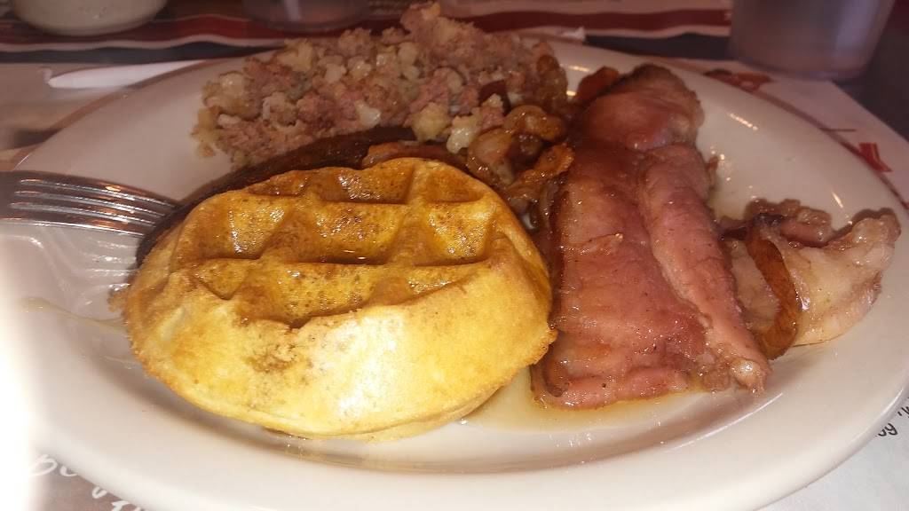 Big Boy | restaurant | 11432 S Saginaw St, Grand Blanc, MI 48439, USA | 8106946617 OR +1 810-694-6617