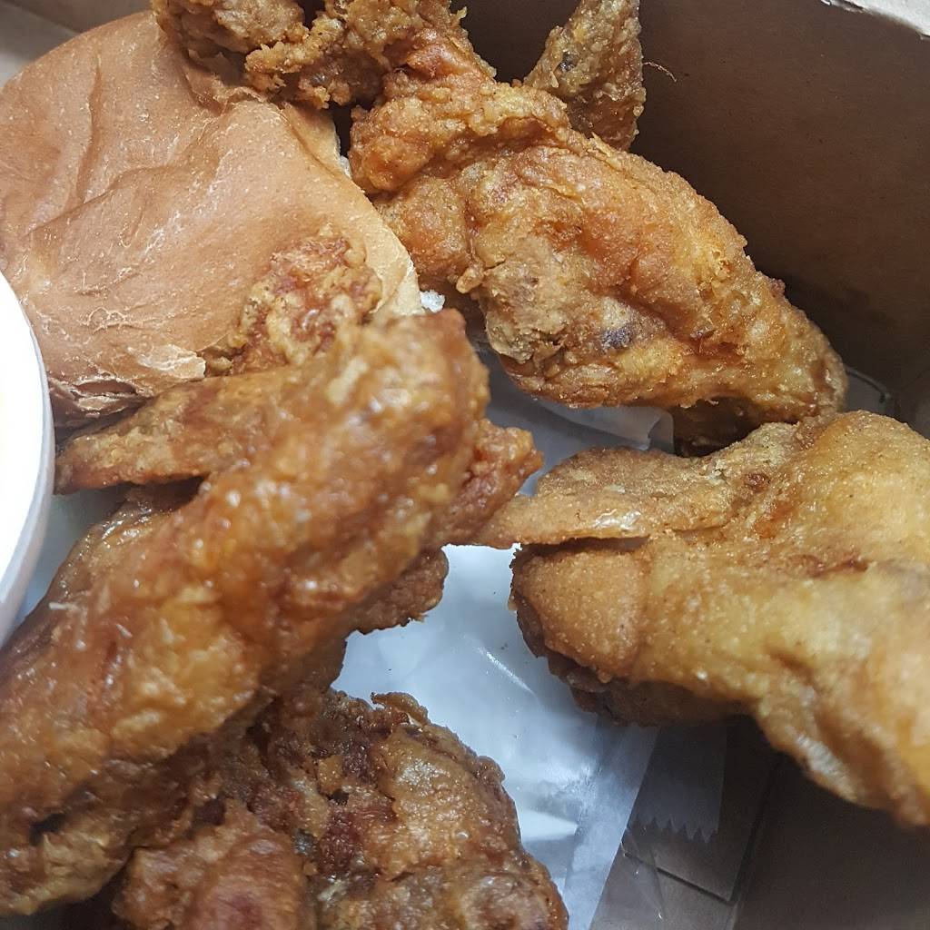 Yogi Bear Honey Fried Chicken | restaurant | 514 S 5th St, Hartsville, SC 29550, USA | 8433327031 OR +1 843-332-7031