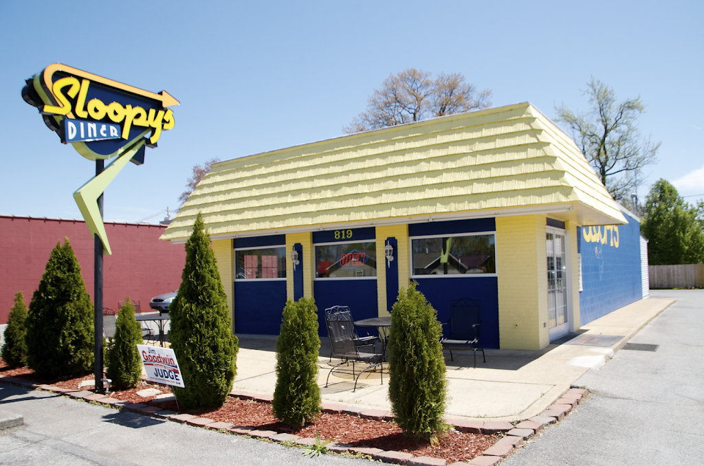 Sloopys Diner | meal takeaway | 819 N Eastman Rd, Kingsport, TN 37664, USA | 4233785638 OR +1 423-378-5638