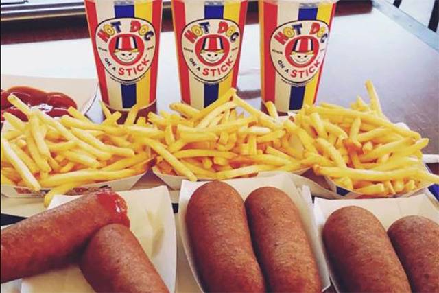 Hot Dog on a Stick | restaurant | 1076 Layton Hills Mall FC, 05, Layton, UT 84041, USA | 8015444069 OR +1 801-544-4069