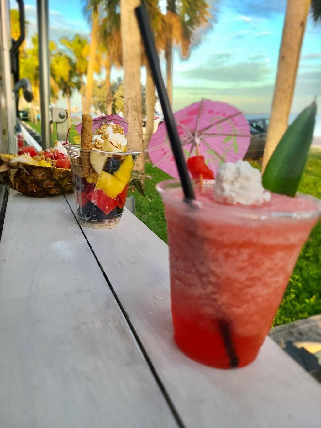 Sharkeys On The Bay Cafe | restaurant | 7740 W Courtney Campbell Causeway, Tampa, FL 33607, USA | 8139996414 OR +1 813-999-6414