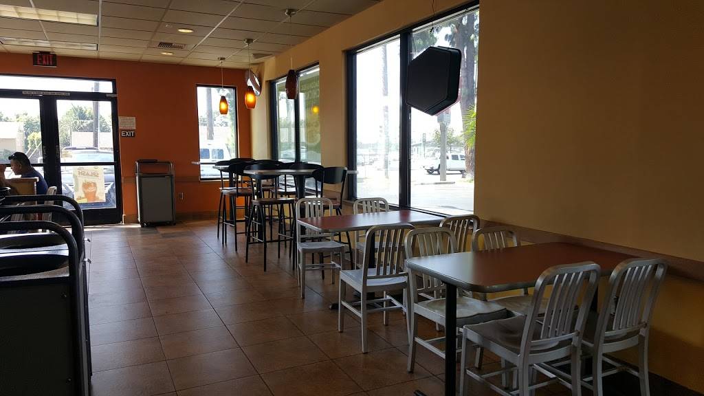 Jack in the Box | restaurant | 912 N Azusa Ave, Covina, CA 91722, USA | 6263318301 OR +1 626-331-8301