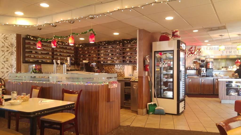 Jacks Whittier Restaurant | restaurant | 13221 Whittier Blvd, Whittier, CA 90602, USA | 5626938713 OR +1 562-693-8713