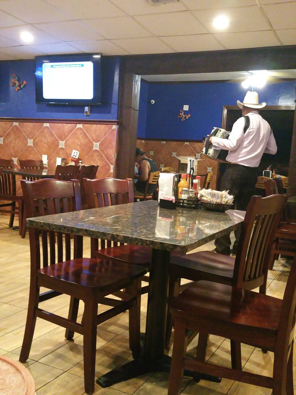 El Pulpo | restaurant | 7918 Lake June Rd, Dallas, TX 75217, USA | 2143918505 OR +1 214-391-8505