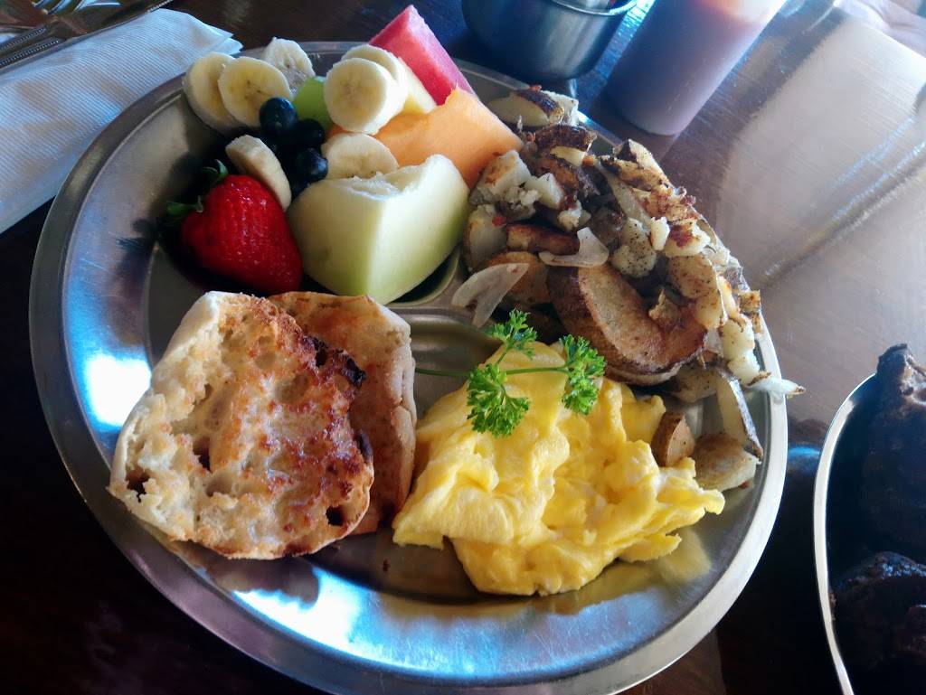 Lookout Roadhouse | restaurant | 32107 Ortega Hwy, Lake Elsinore, CA 92530, USA | 9516789010 OR +1 951-678-9010