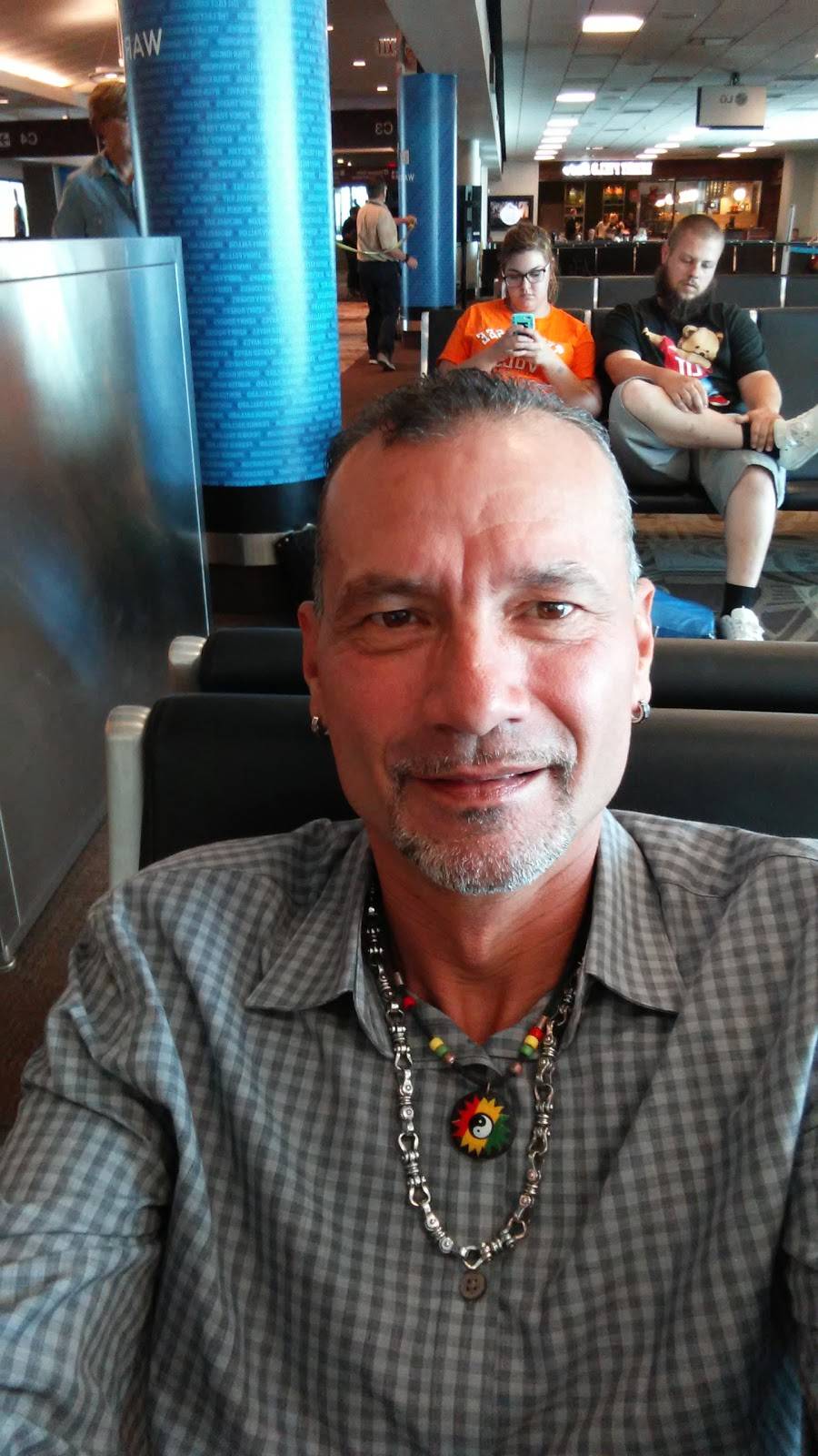 Swetts | restaurant | 1 Terminal Dr, Nashville, TN 37214, USA | 6152754332 OR +1 615-275-4332