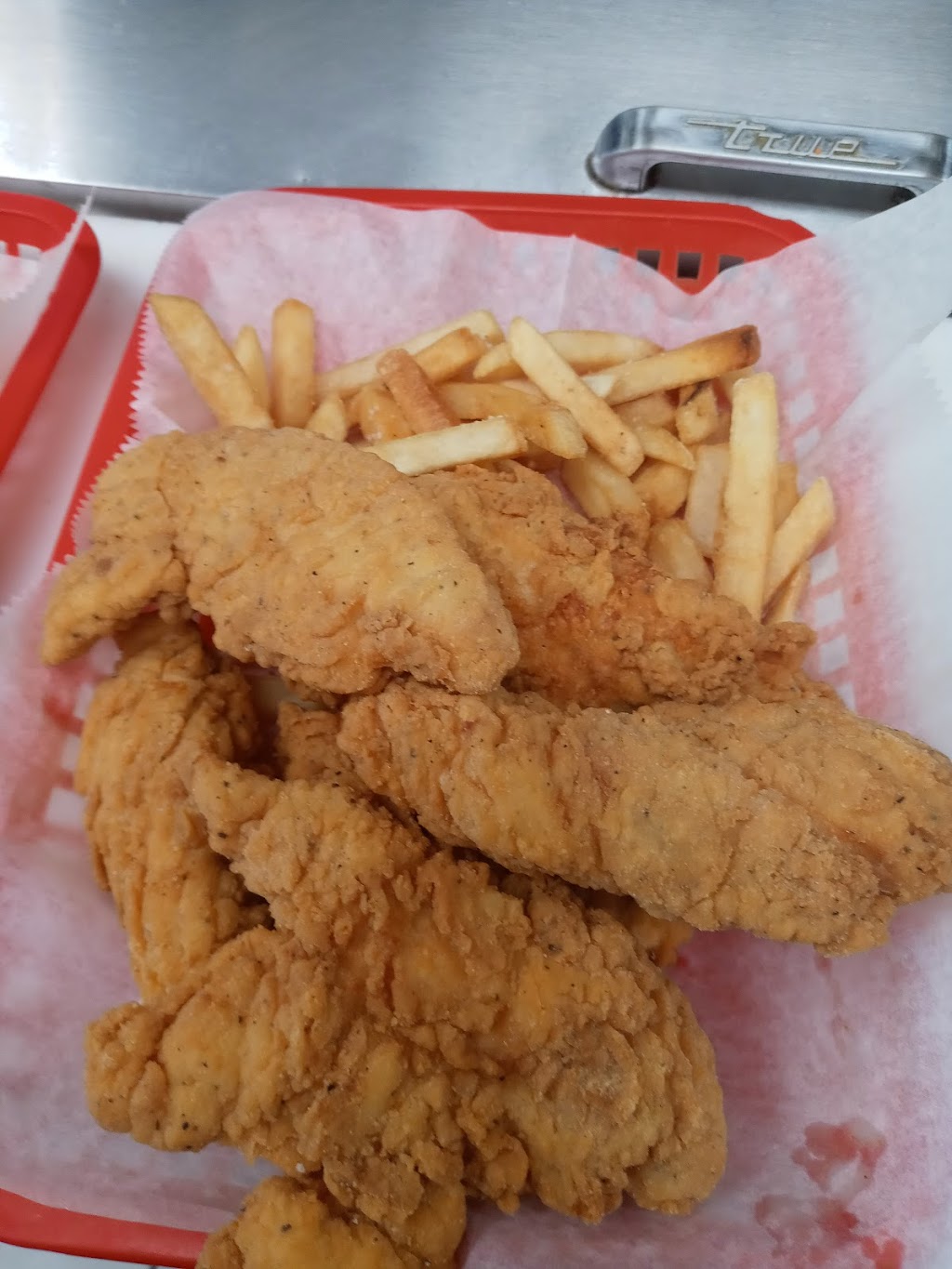 Family Café & Diner | restaurant | 6236 Bass Lake Rd, Crystal, MN 55429, USA | 7633555915 OR +1 763-355-5915