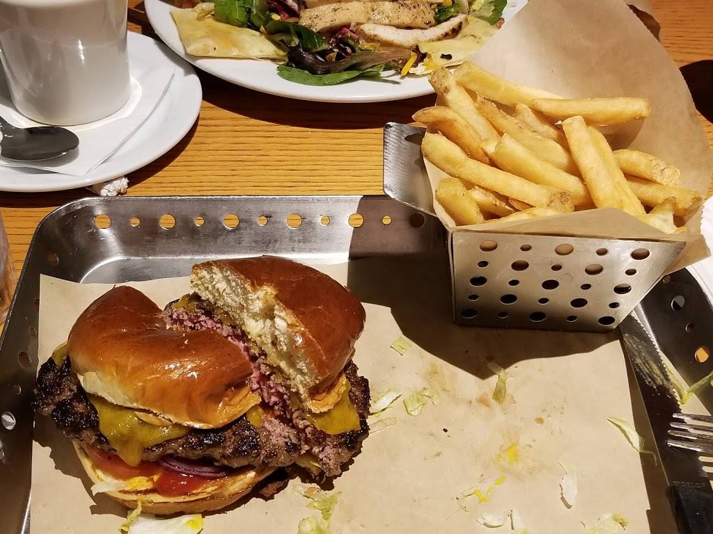 Chilis Grill & Bar | meal takeaway | 215 State Rd 312, St. Augustine, FL 32086, USA | 9048242216 OR +1 904-824-2216