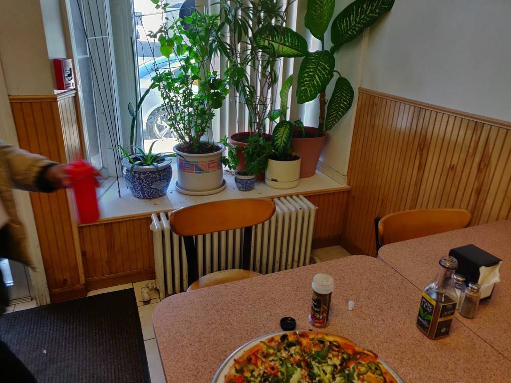 Arsenal Pizza | restaurant | 76 School St, Watertown, MA 02472, USA | 6179247686 OR +1 617-924-7686