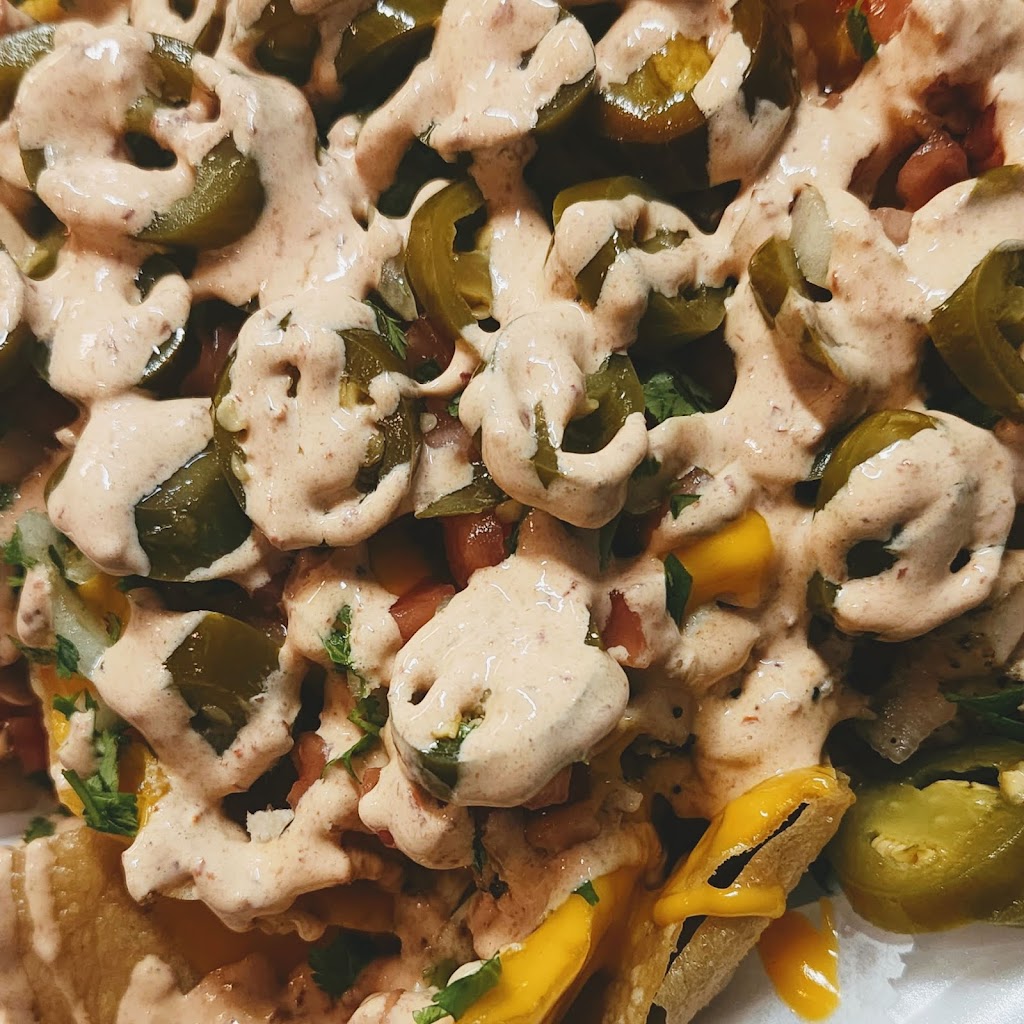 North Ave Eats/jrsmokehousebbq llc catering | restaurant | 946 North Ave, Waukegan, IL 60085, USA | 2243817391 OR +1 224-381-7391