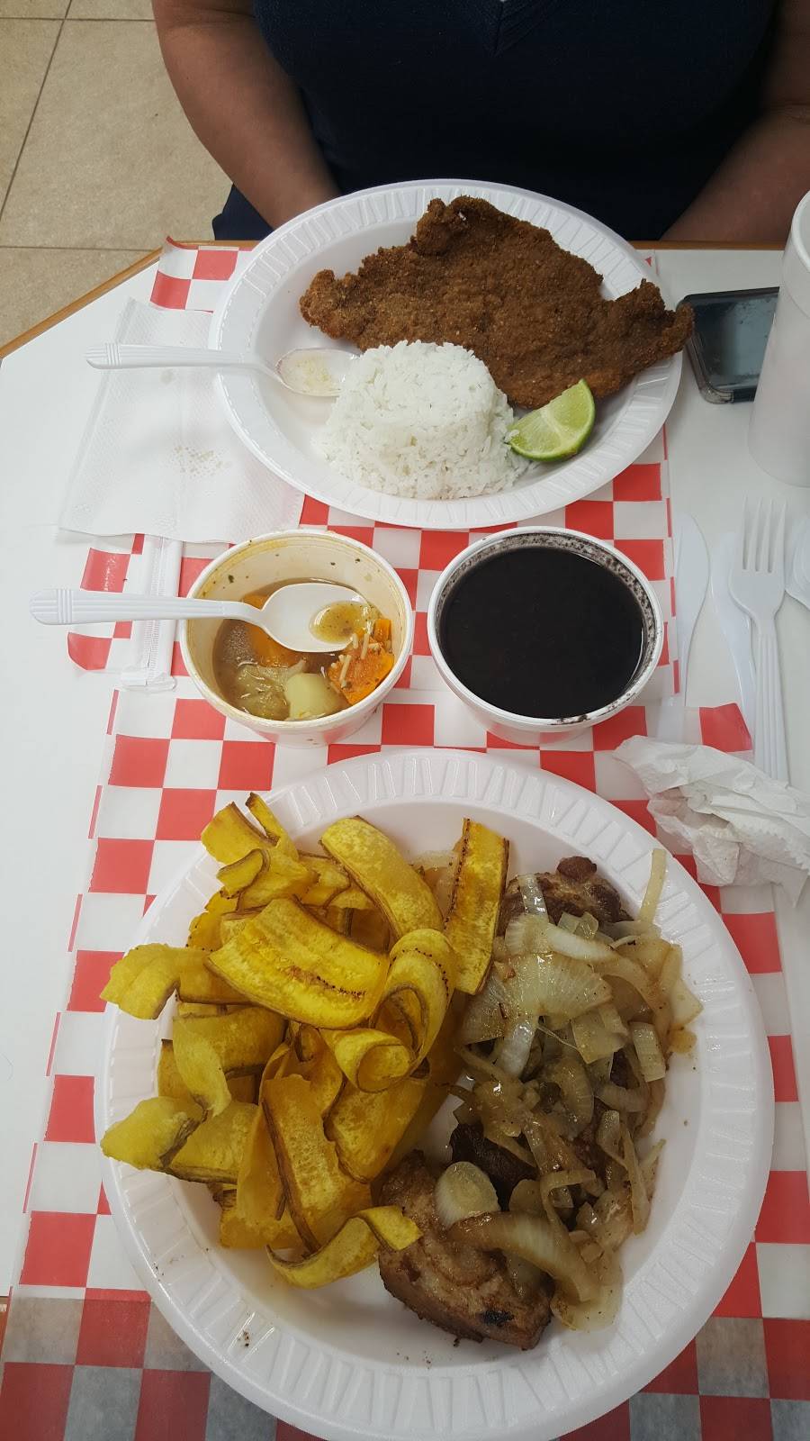 Gables Cafe | restaurant | 100 Almeria Ave, Coral Gables, FL 33134, USA | 3055296642 OR +1 305-529-6642