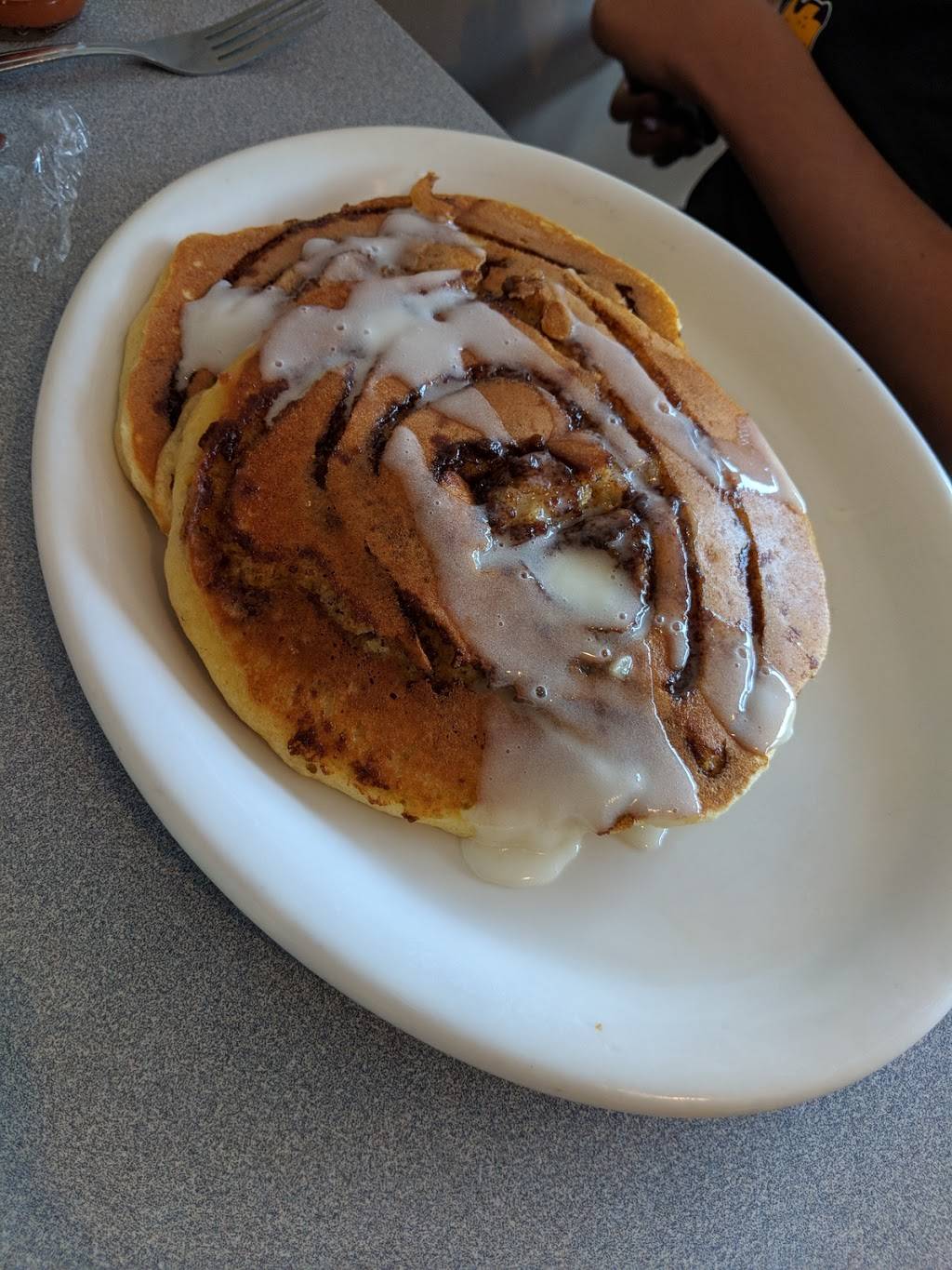 On The Hill Cafe | restaurant | 143 Troy Schenectady Rd, Watervliet, NY 12189, USA | 5183268539 OR +1 518-326-8539