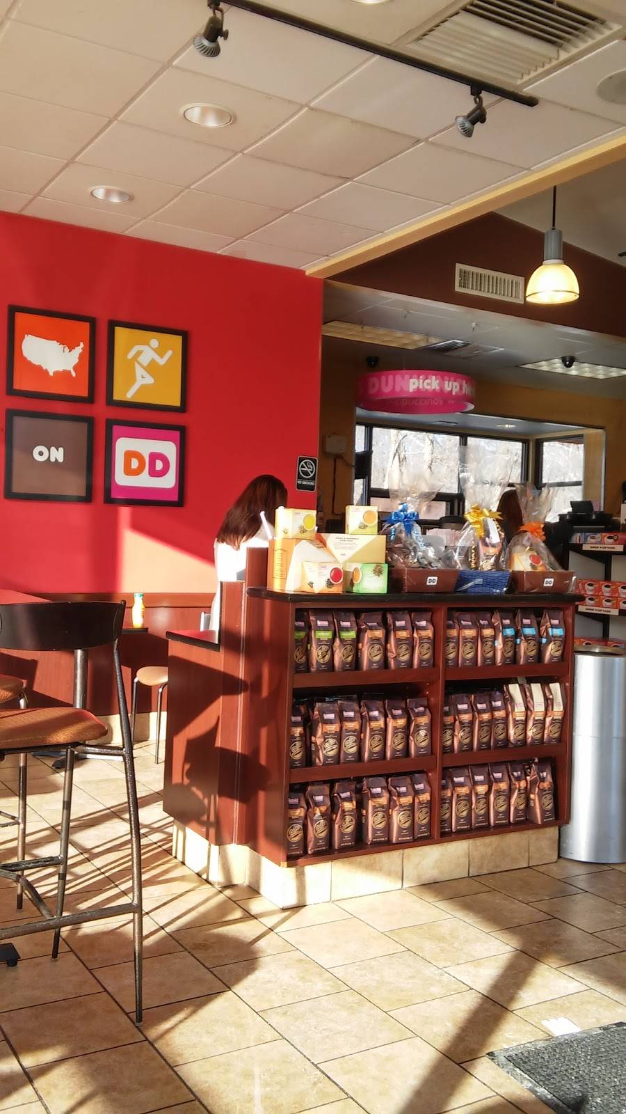 Dunkin Donuts | cafe | 711 NY-211, Middletown, NY 10940, USA | 8456926250 OR +1 845-692-6250