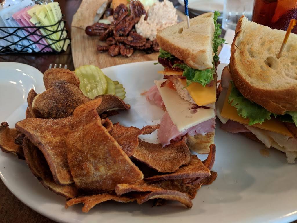 Beaufort Grocery | restaurant | 117 Queen St, Beaufort, NC 28516, USA | 2527283899 OR +1 252-728-3899