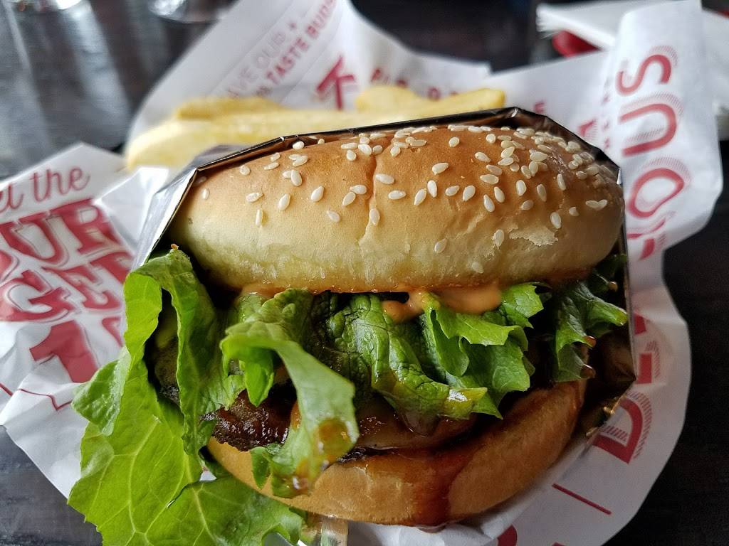 Red Robin Gourmet Burgers and Brews | restaurant | 7000 E Mayo Blvd, Phoenix, AZ 85054, USA | 4805134220 OR +1 480-513-4220
