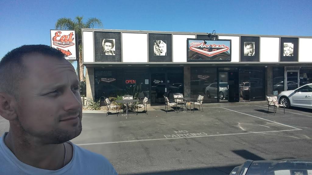 Little Angies | restaurant | 2110 E Florida Ave, Hemet, CA 92544, USA | 9516581515 OR +1 951-658-1515