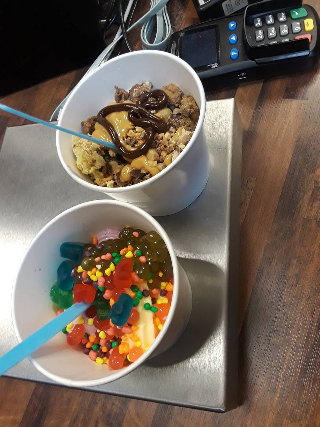 Brighton Hot Dog Shoppe | restaurant | 2870 E State St #100, Salem, OH 44460, USA | 3303373400 OR +1 330-337-3400