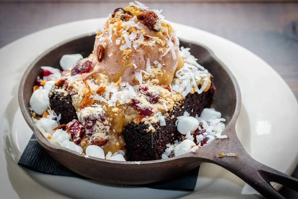 Gas Monkey Bar N Grill | restaurant | 10261 Technology Blvd E, Dallas, TX 75220, USA | 2143501904 OR +1 214-350-1904