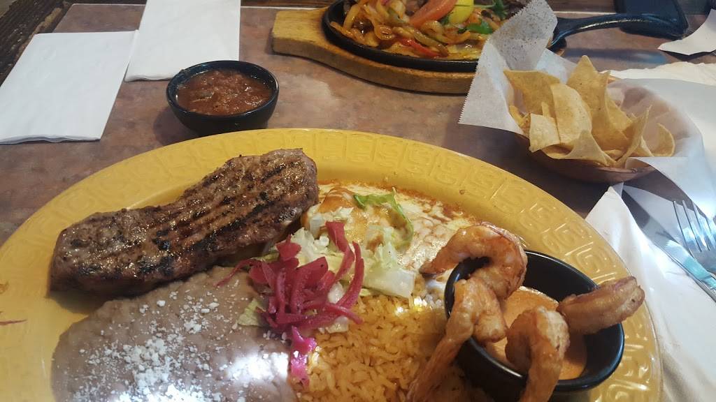 Old Hacienda Restaurant | restaurant | 5303 Olive Dr, Bakersfield, CA 93308, USA | 6613996015 OR +1 661-399-6015