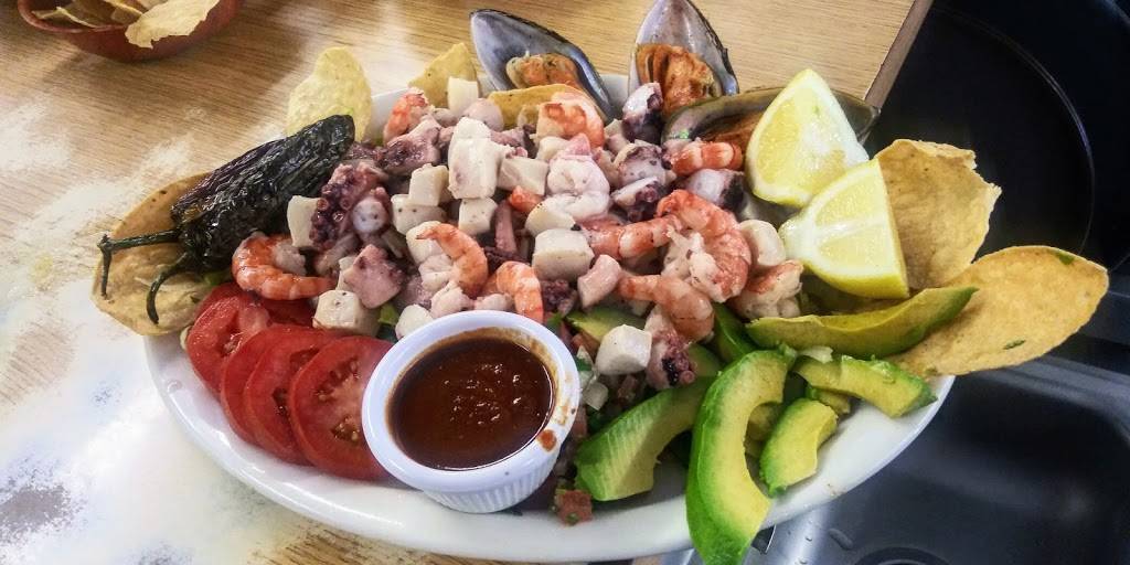 Anas Place | restaurant | 1075 E Rankin Rd, Tulare, CA 93274, USA | 5596862780 OR +1 559-686-2780