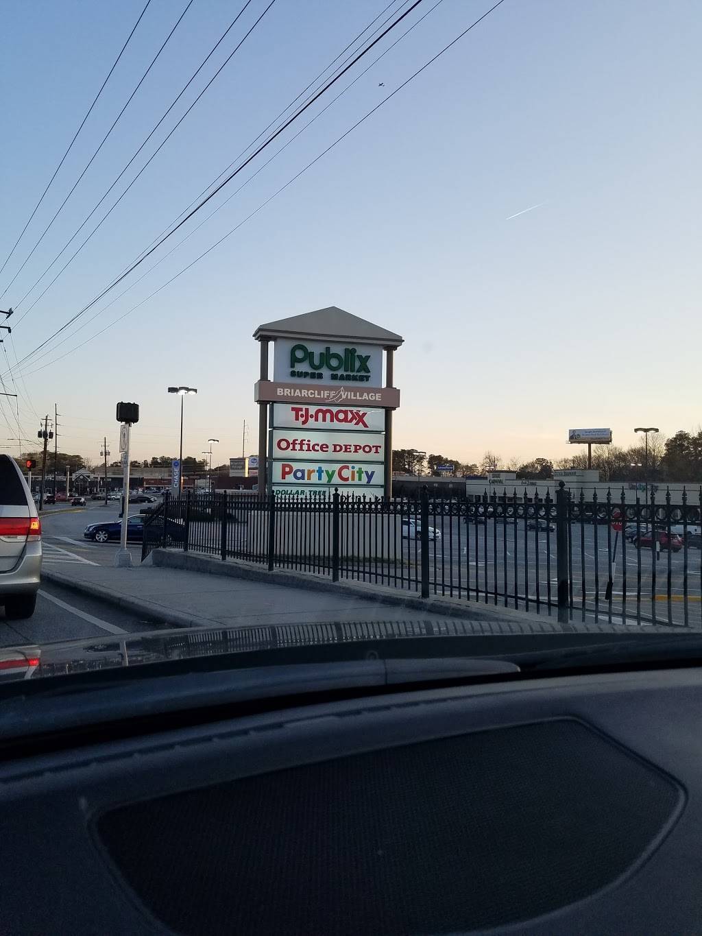 Briarcliff Village | shopping mall | 2078-2186 Henderson Mill Rd, Atlanta, GA 30345, USA | 4045753200 OR +1 404-575-3200