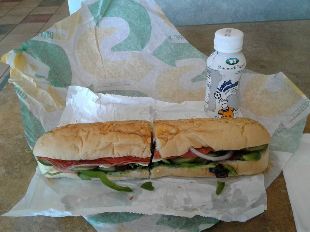Subway | meal takeaway | 11140 S Lone Elm Rd, Olathe, KS 66061, USA | 9137646565 OR +1 913-764-6565