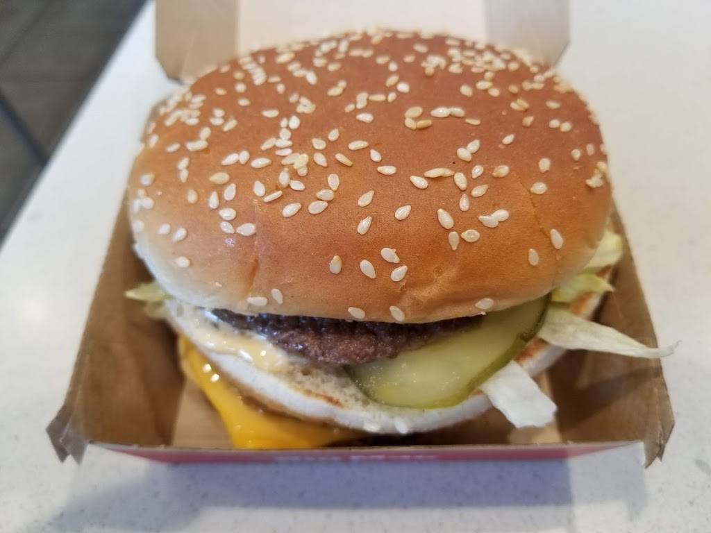 McDonalds | cafe | 7259 Watson Rd, Webster Groves, MO 63119, USA | 3148321869 OR +1 314-832-1869