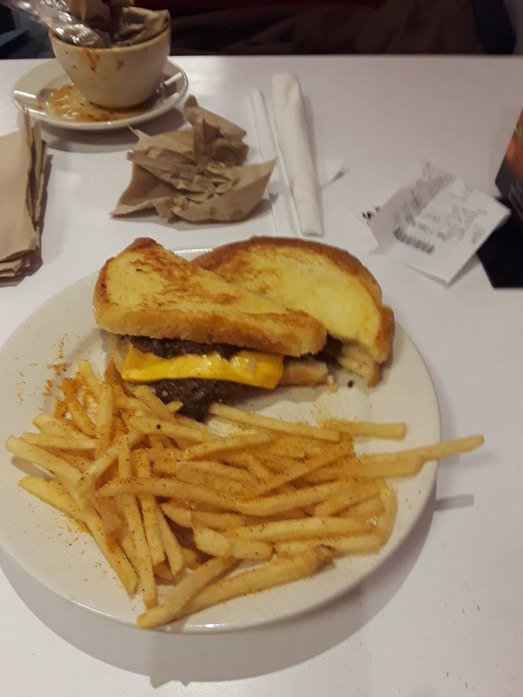 Steak n Shake | restaurant | 719 Myatt Dr, Madison, TN 37115, USA | 6158608158 OR +1 615-860-8158