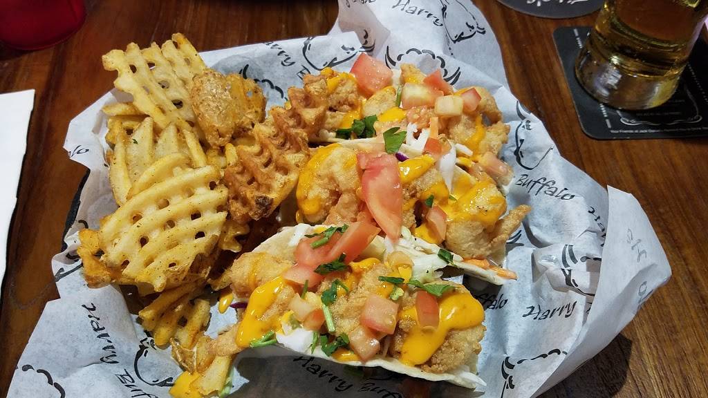 Harry Buffalo Highland | restaurant | 5604 Wilson Mills Rd, Highland Heights, OH 44143, USA | 4404591356 OR +1 440-459-1356