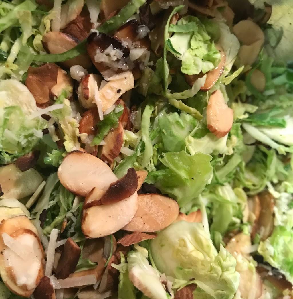 Keto World Kitchen | meal delivery | Inside Grillin Wings & Things, 9447 Park Meadows Dr Unit B, Lone Tree, CO 80124, USA | 8333285386 OR +1 833-328-5386